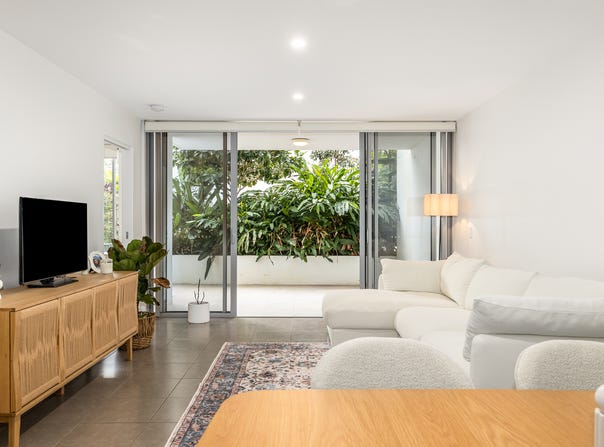 2108/1-7 Waterford Court, Bundall, Qld 4217