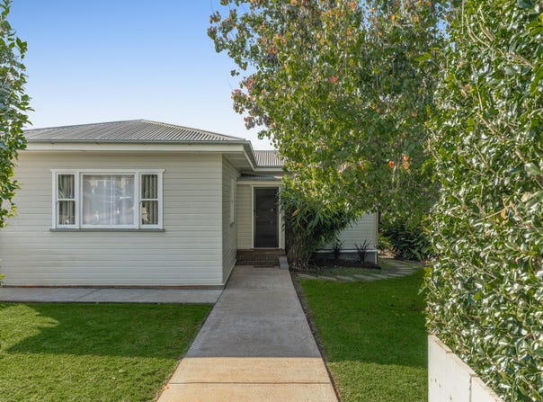 23 Garde Street, Centenary Heights, Qld 4350