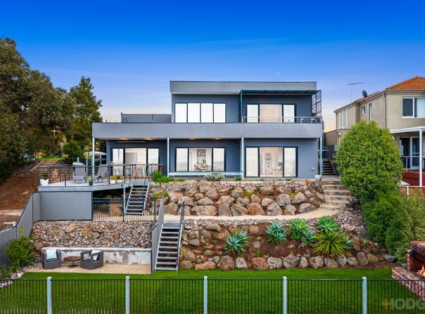21 Montrose Place, Highton, Vic 3216
