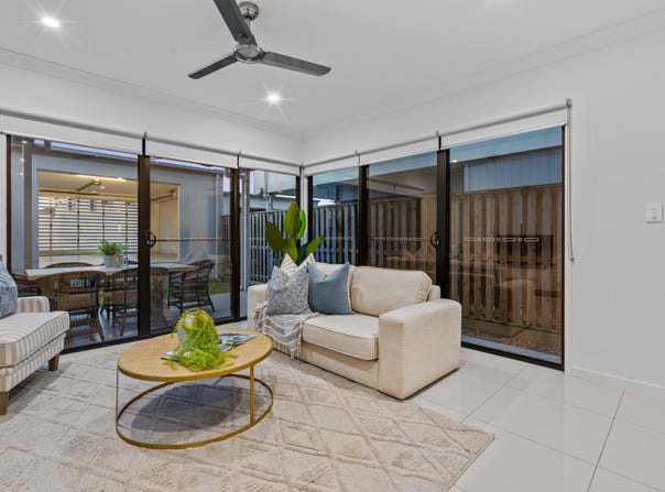 52 Eagle Parade, Rochedale, Qld 4123