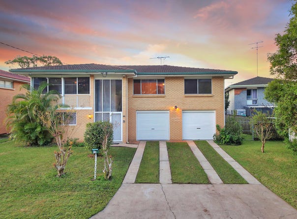 68 Morialta Street, Mansfield, Qld 4122