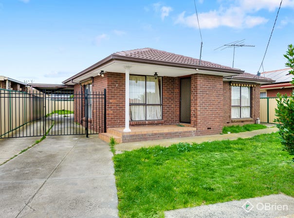 7 Stevenage Crescent, Deer Park, Vic 3023