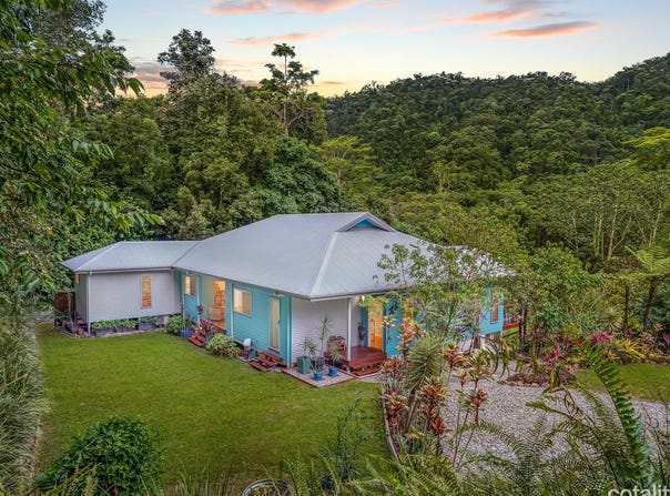 2-4 Leafy Close, Redlynch, Qld 4870