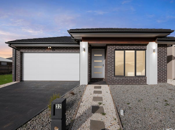 32 Whitecross Drive, Thornhill Park, Vic 3335