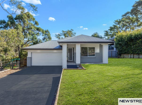 4 Bentwing Parade, Murrays Beach, NSW 2281