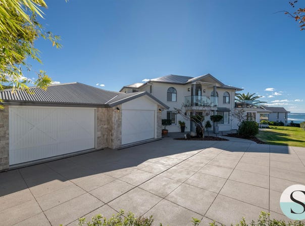 2 Spoon Rocks Road, Caves Beach, NSW 2281