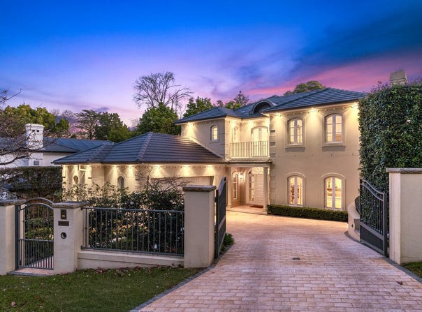 4 Pibrac Avenue, Warrawee, NSW 2074