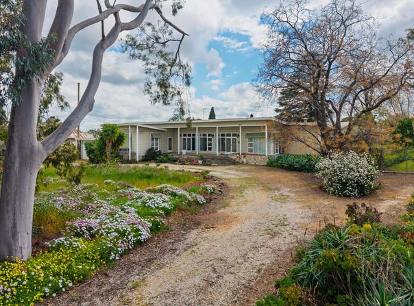 60 Banff Street, Corowa, NSW 2646