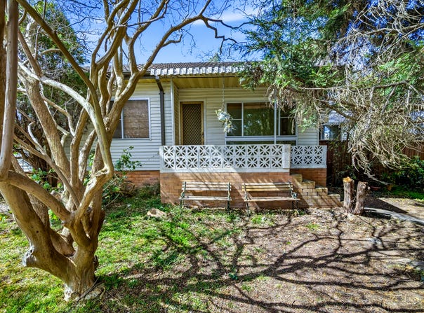 72 Macquarie Avenue, Campbelltown, NSW 2560