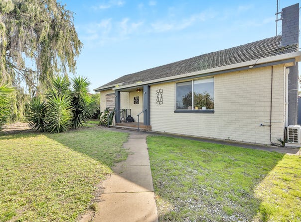 17 Nyora Crescent, Taperoo, SA 5017