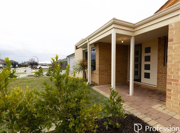17 Monroe Cross, Aveley, WA 6069