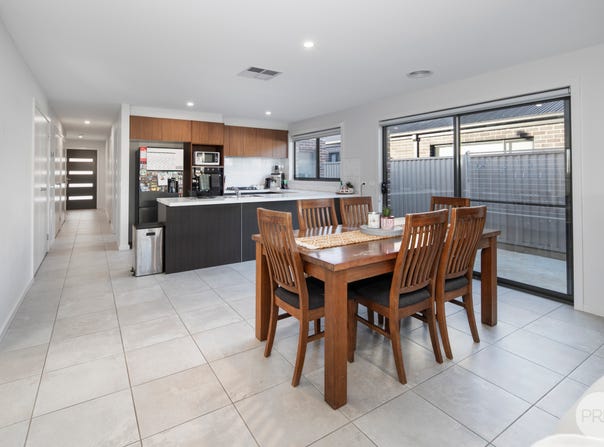 34 Spoonbill Avenue, Winter Valley, Vic 3358