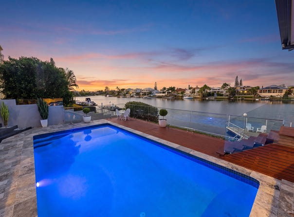 72 Edinburgh Road, Benowa Waters, Qld 4217