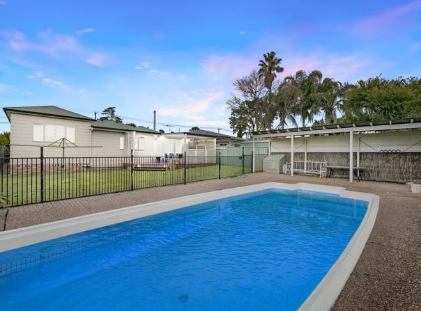 12 Burnett Street, Cessnock, NSW 2325