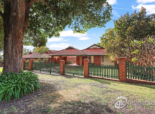 5 Redcourt Road, Attadale, WA 6156