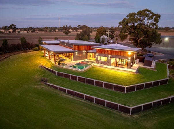 659 Perricoota Road, Moama, NSW 2731