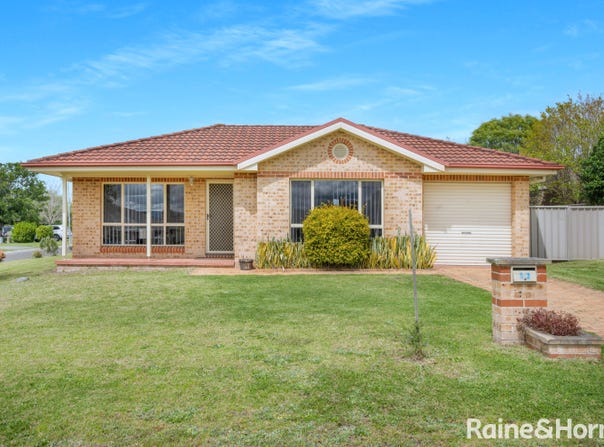 1/2 Flanagan Court, Worrigee, NSW 2540