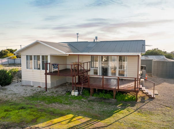81 The Esplanade, Thompson Beach, SA 5501