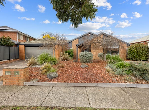 89 Waverley Park Drive, Cranbourne North, Vic 3977