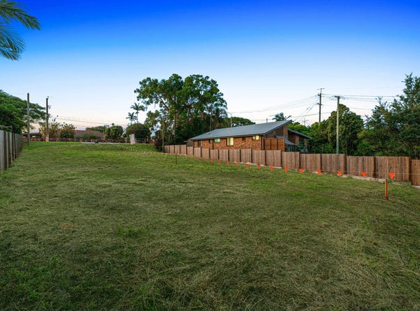 182 Manly Road, Manly West, Qld 4179