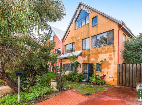 2/6 Bottrill Street, Hamilton Hill, WA 6163