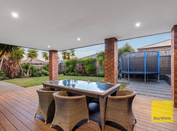 16 Tracken Terrace, Grovedale, Vic 3216