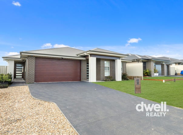 8 ASPROMONTE DRIVE, South Nowra, NSW 2541
