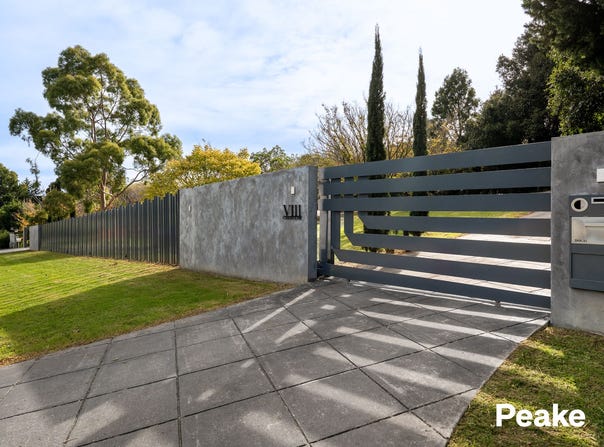 8 Caserta Drive, Berwick, Vic 3806