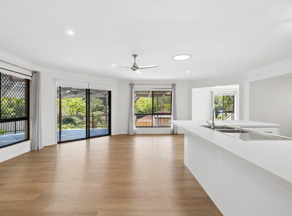 4 Mohr Court, Petrie, Qld 4502