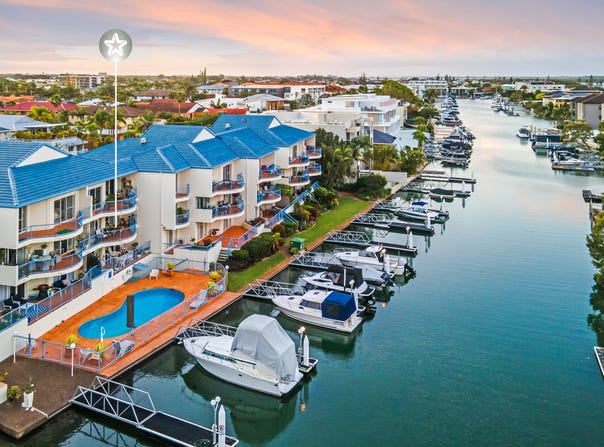 11/9-13 Madang Crescent, Runaway Bay, Qld 4216