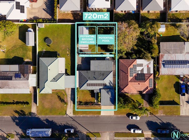 10 Pine Street, Hillcrest, Qld 4118