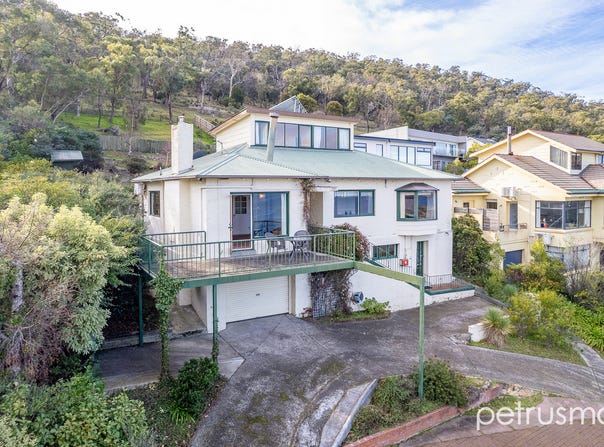150 Derwent Avenue, Lindisfarne, Tas 7015