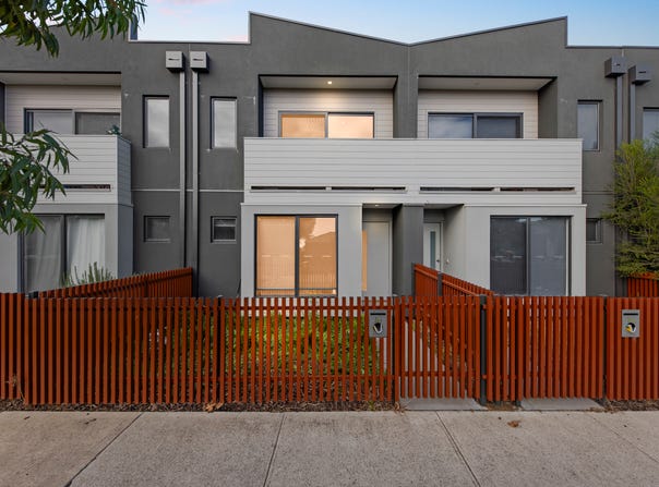 8B Tremont Street, Pakenham, Vic 3810