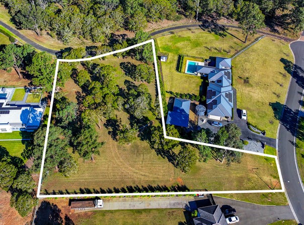 13 Pennard Crescent, Luddenham, NSW 2745