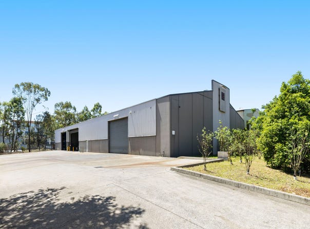 18 McPherson Road, Smeaton Grange, NSW 2567