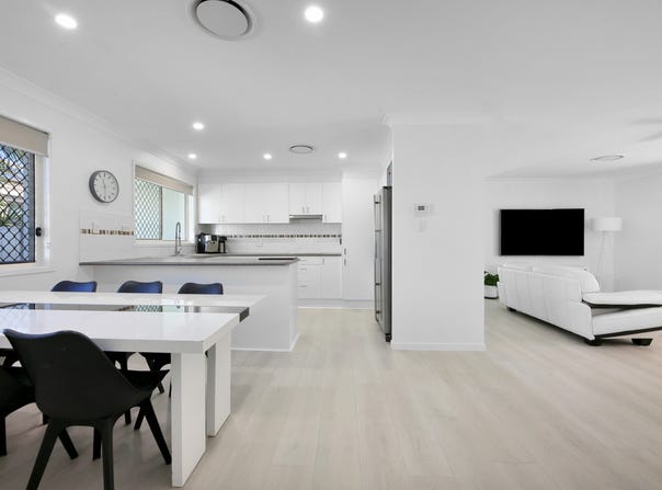 2 Sparrow Place, Burleigh Waters, Qld 4220