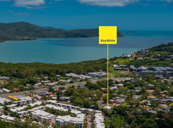 55 Manooka Drive, Cannonvale, Qld 4802
