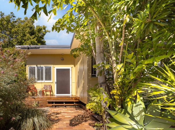 8 Twenty First Avenue, Brighton, Qld 4017