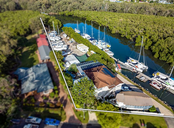 149 Station Rd, Deagon, Qld 4017
