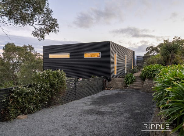 33 Wassell Place, Lindisfarne, Tas 7015
