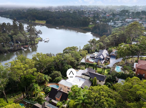 842 Henry Lawson Drive, Picnic Point, NSW 2213