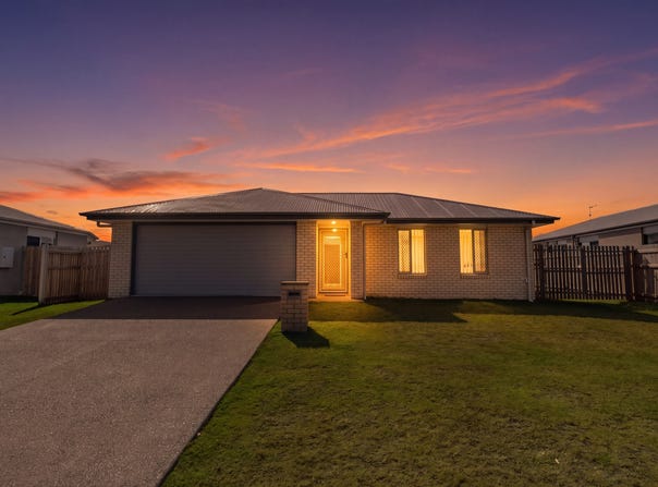 172 Ibis Boulevard, Eli Waters, Qld 4655