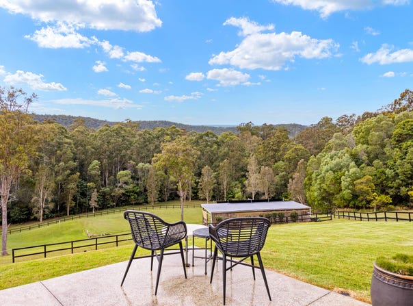 14 Bush Knoll Place, Mount Nathan, Qld 4211
