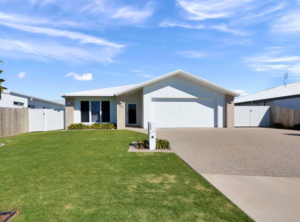 32 Regal Circuit, Beaconsfield, Qld 4740