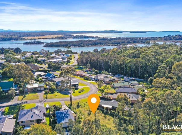 22 Renee Crescent, Moruya Heads, NSW 2537