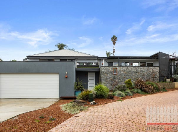 11 Cottingley Place, Swan View, WA 6056
