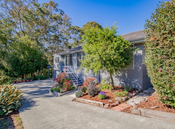 5 Lloyd Court, Valentine, NSW 2280