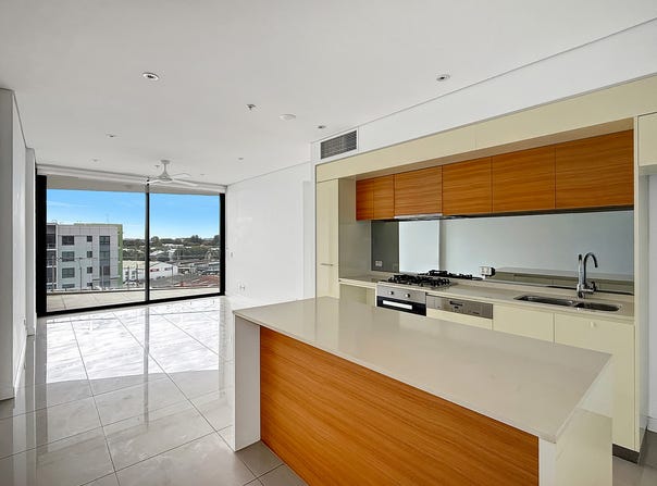 Type F/33 Remora Road, Hamilton, Qld 4007