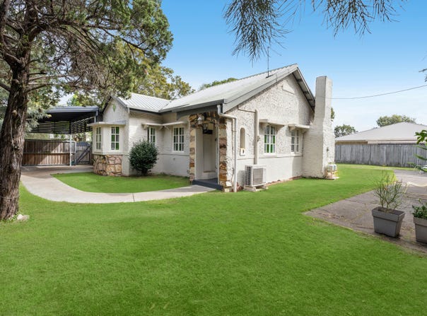 10 Shaw Place, Wynnum West, Qld 4178