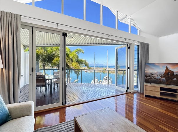 Unit 4/6 Terrace Pl 'Water's Edge', Nelly Bay, Qld 4819